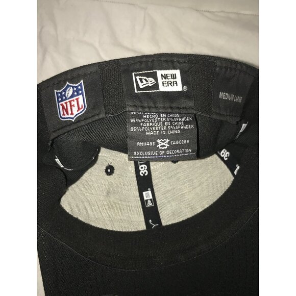 Atlanta Falcons Black/White 39THIRTY New ERA Stretch Fit Cap - Picture 5 of 6